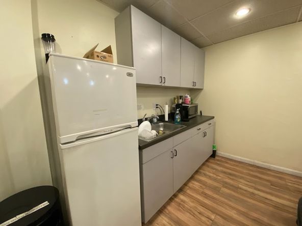 Ground floor office. Wood floors, Great lay-out. Several uses.